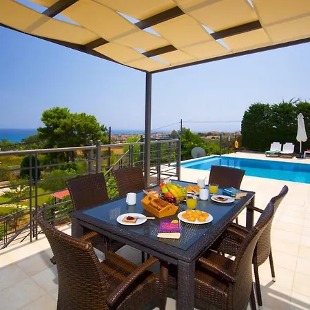 Skala Sleeps 6 Pool Wifi *