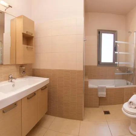 Skala Sleeps 6 Pool Wifi Βίλα
