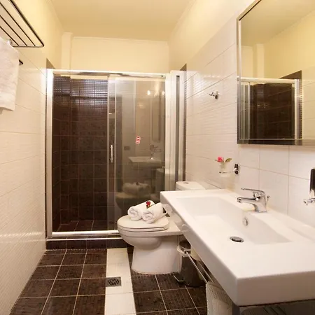 Skala Sleeps 6 Pool Wifi