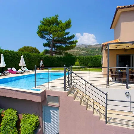 Skala Sleeps 6 Pool Wifi Villa Skala (Kefalonia)